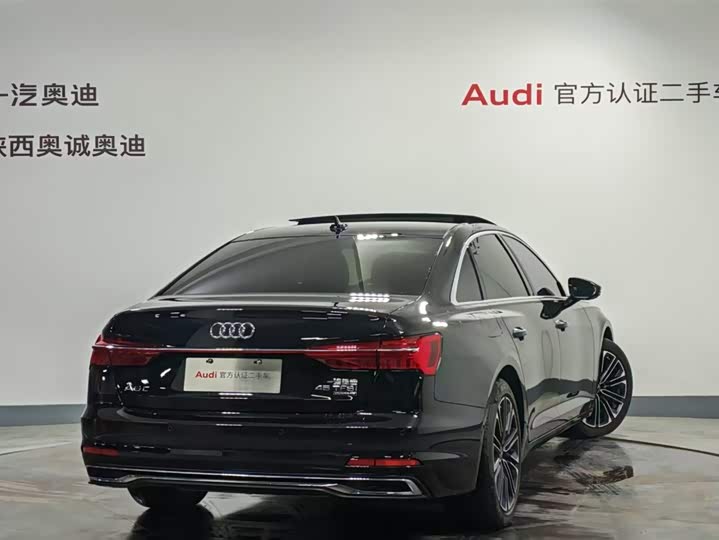 Фото 4 - Audi A6L