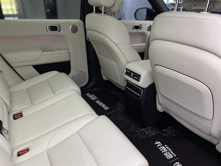 Фото 11 - LiXiang L7