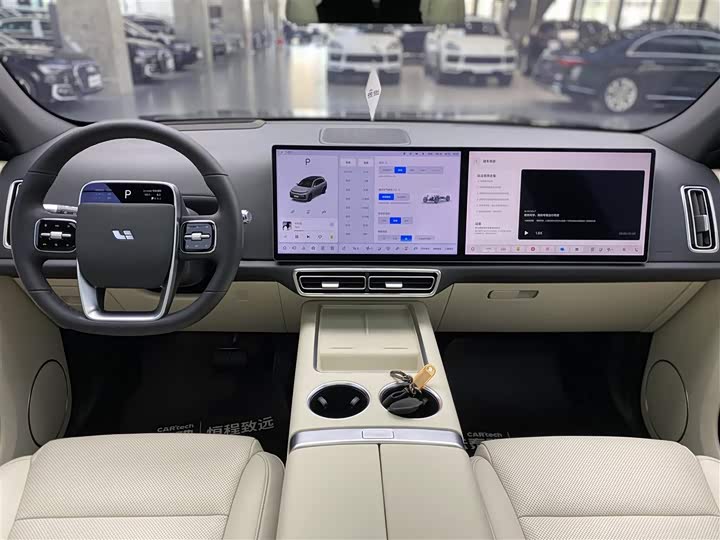 Фото 13 - LiXiang L7