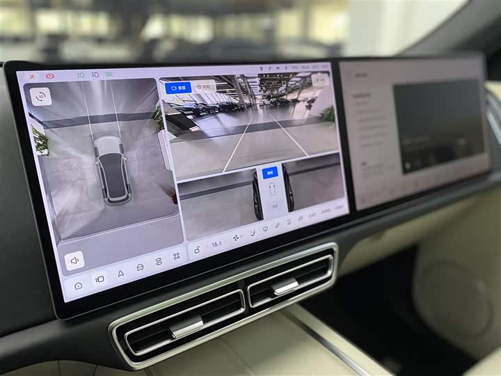 Фото 18 - LiXiang L7