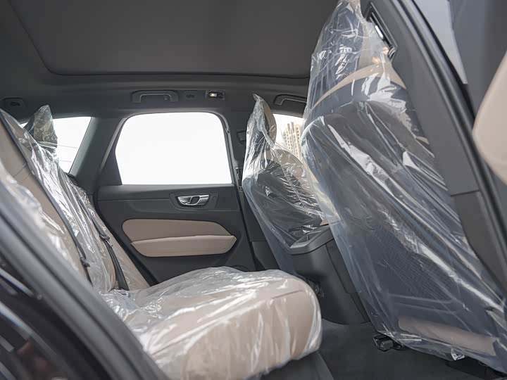 Фото 21 - Volvo XC60