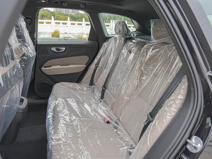 Фото 22 - Volvo XC60