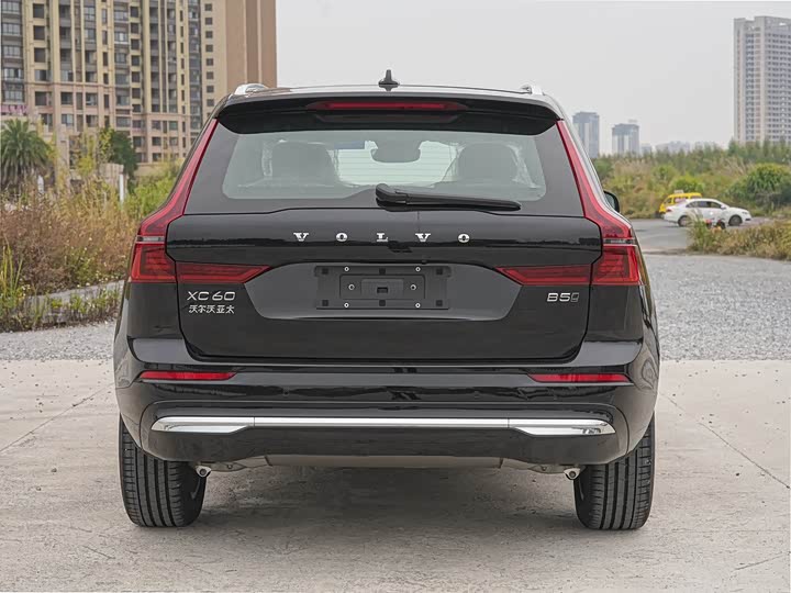 Фото 9 - Volvo XC60