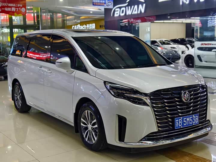 Фото 3 - Buick GL8 ES