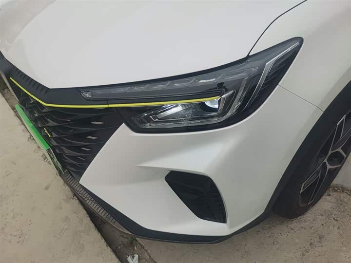 Фото 24 - Roewe RX5 Hybrid