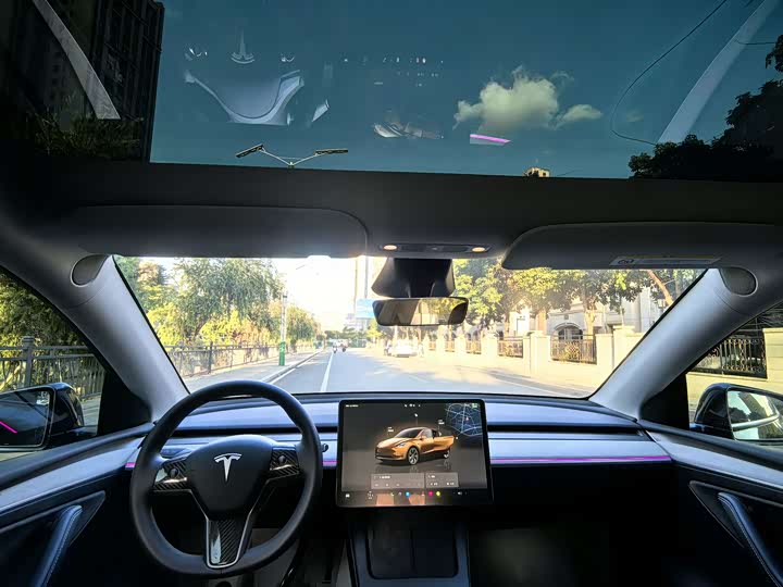 Фото 8 - Tesla Model Y