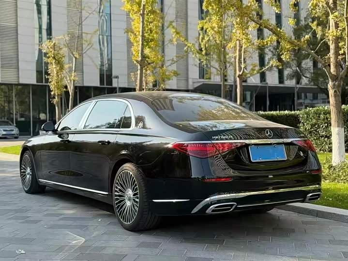 Фото 15 - Mercedes-Benz Maybach S-Class