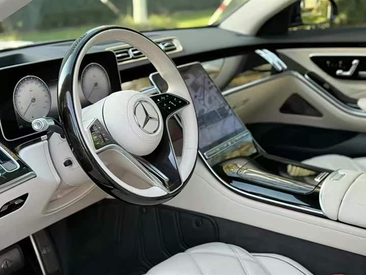 Фото 6 - Mercedes-Benz Maybach S-Class