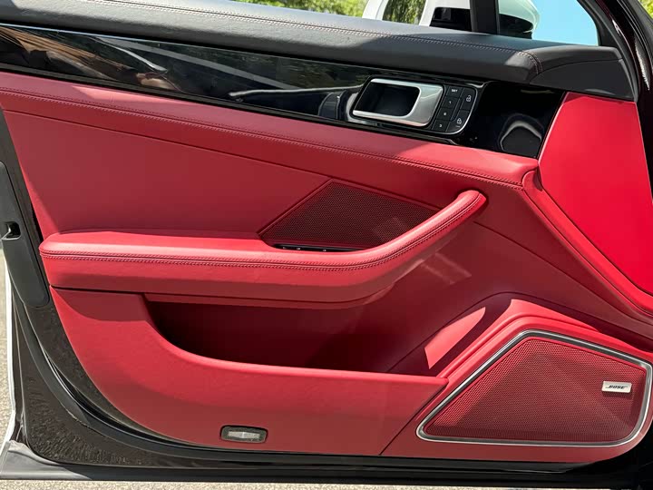 Фото 11 - Porsche Panamera