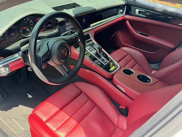 Фото 6 - Porsche Panamera