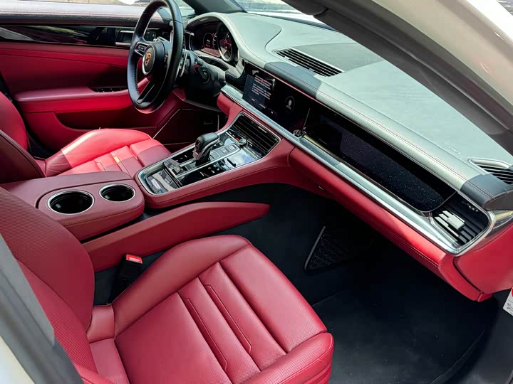 Фото 7 - Porsche Panamera