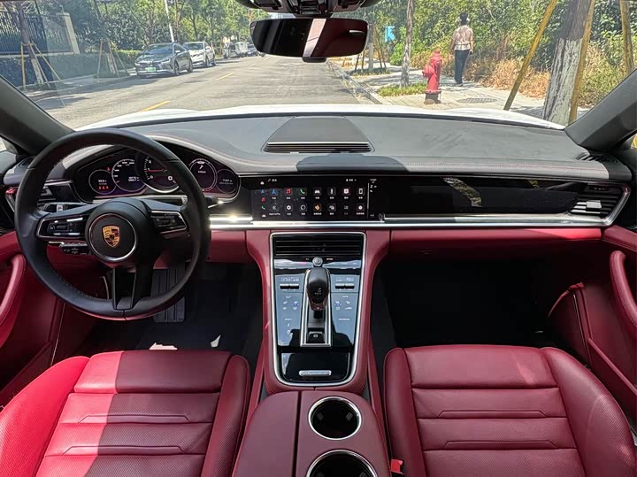 Фото 9 - Porsche Panamera