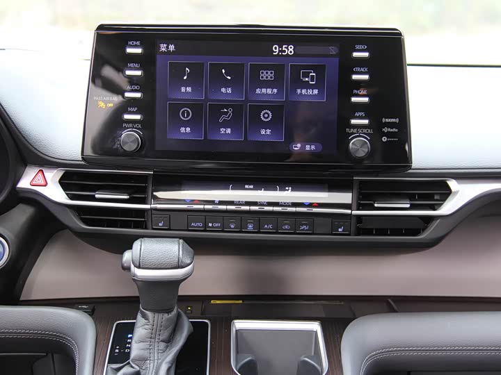 Фото 19 - Toyota Sienna