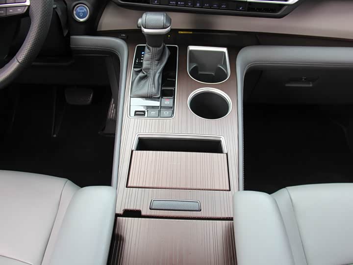 Фото 20 - Toyota Sienna