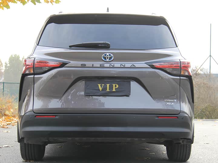 Фото 5 - Toyota Sienna