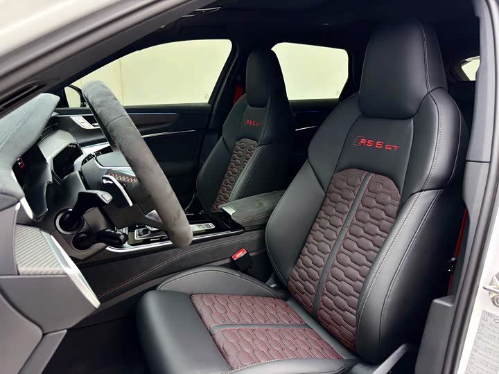 Фото 11 - Audi RS 6