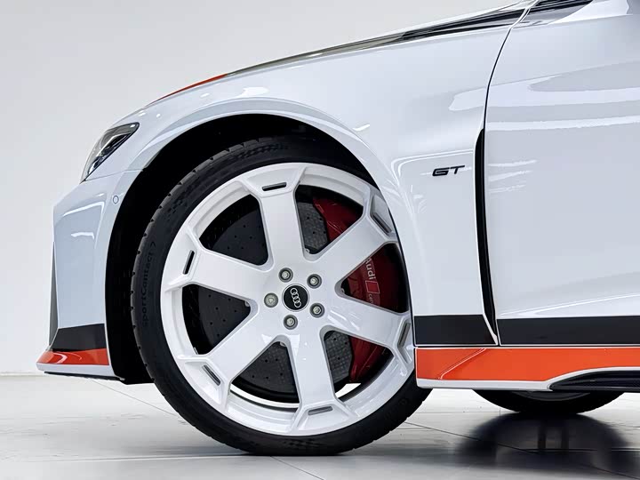 Фото 9 - Audi RS 6