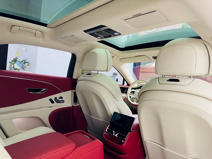 Фото 15 - Bentley Flying Spur