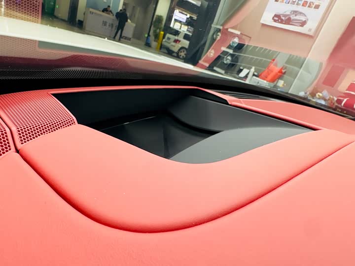 Фото 16 - Bentley Flying Spur