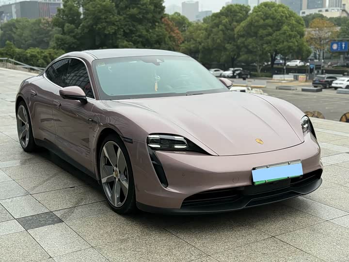 Фото 3 - Porsche Taycan