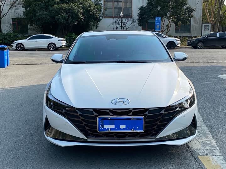 Фото 2 - Hyundai Elantra N line