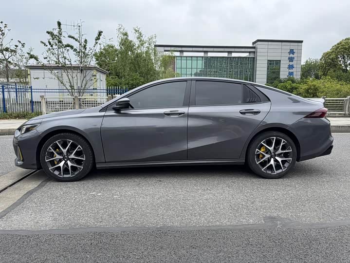 Фото 4 - GAC Trumpchi Empow R