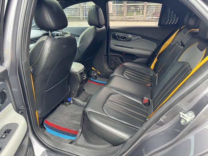 Фото 9 - GAC Trumpchi Empow R