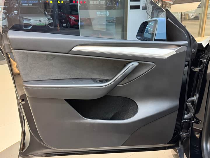 Фото 5 - Tesla Model Y