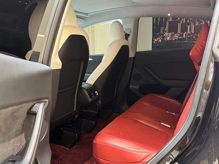 Фото 7 - Tesla Model Y