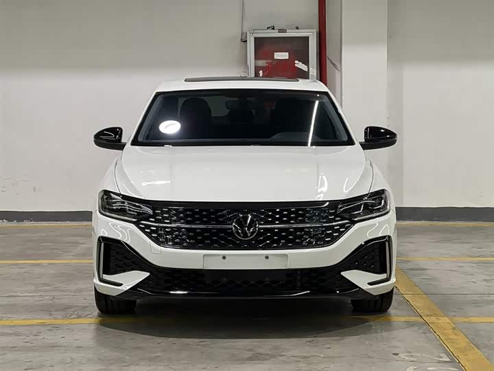 Фото 2 - Volkswagen Lavida