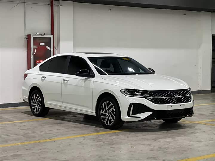 Фото 3 - Volkswagen Lavida