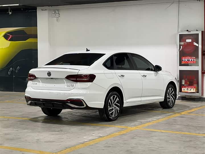 Фото 5 - Volkswagen Lavida