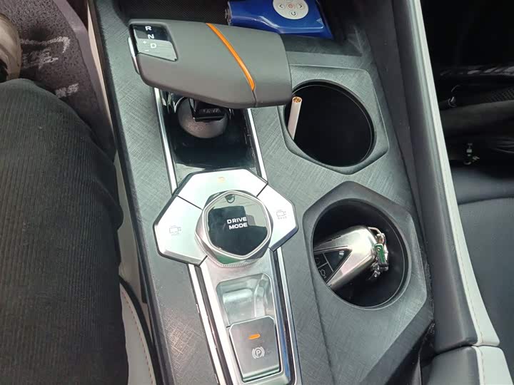 Фото 14 - Changan UNI-V