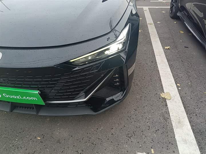 Фото 24 - Changan UNI-V