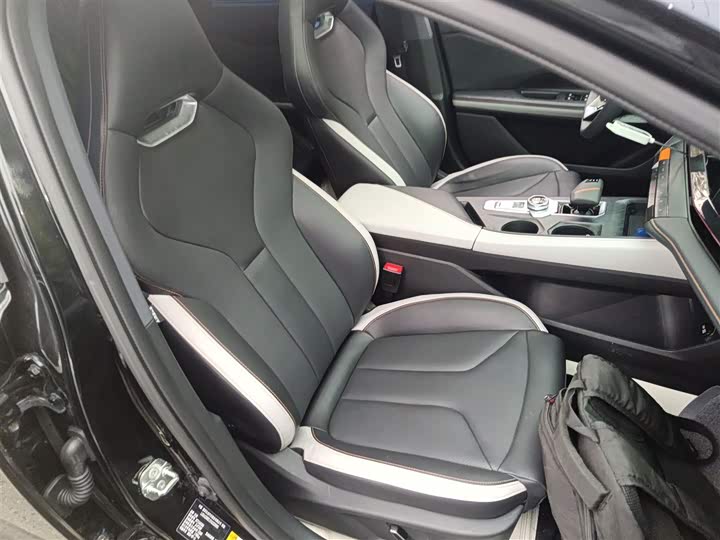 Фото 25 - Changan UNI-V