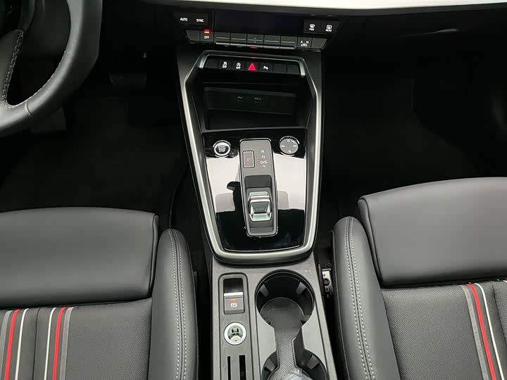 Фото 5 - Audi A3