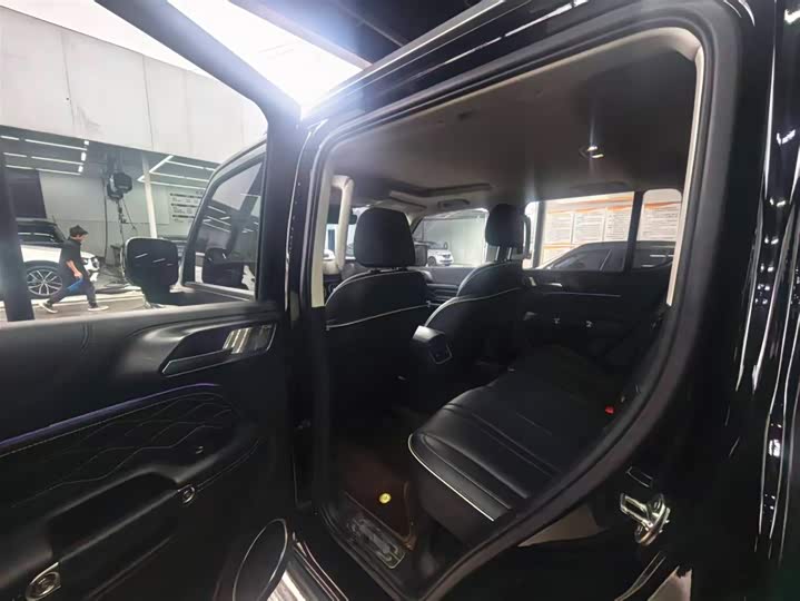 Фото 6 - Tank 300