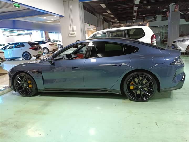 Фото 5 - Xiaomi SU7