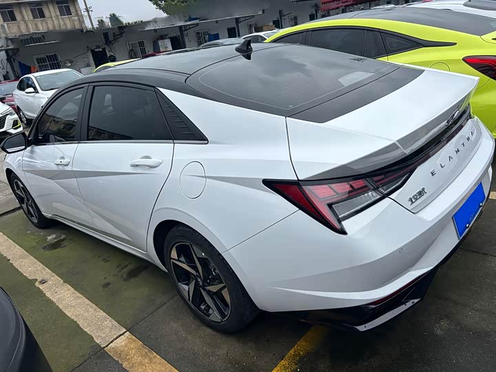 Фото 14 - Hyundai Elantra N line