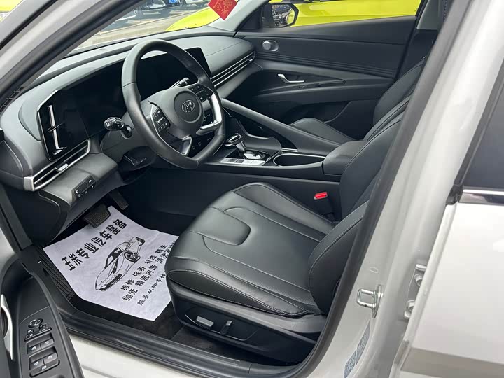 Фото 32 - Hyundai Elantra N line