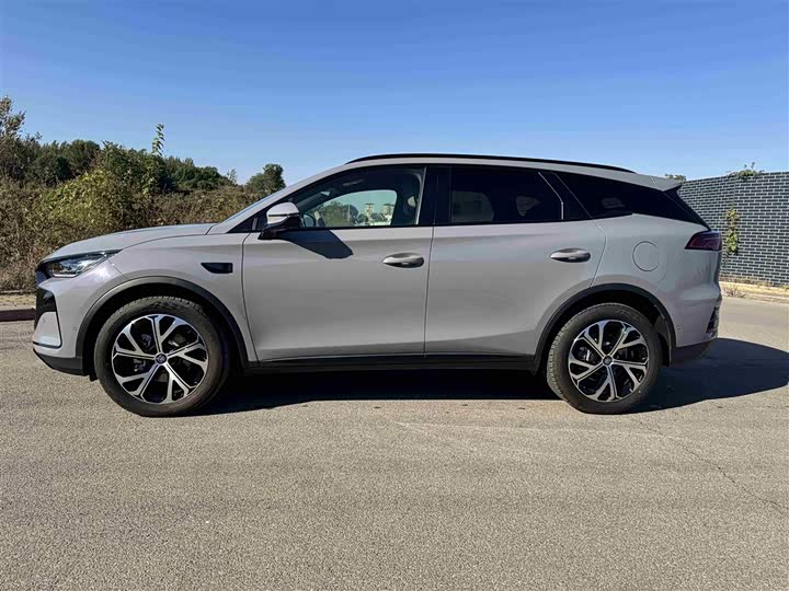 Фото 16 - BYD Tang Hybrid/EV