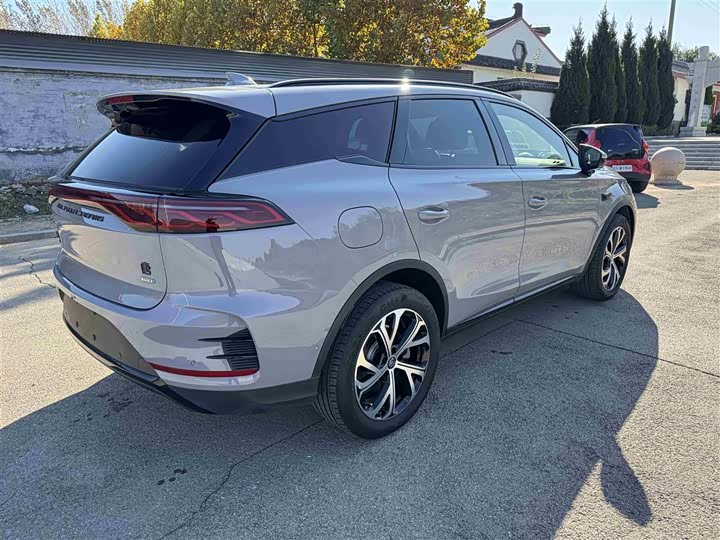 Фото 4 - BYD Tang Hybrid/EV