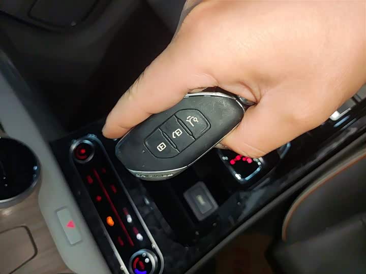 Фото 9 - Dongfeng Forthing Yacht