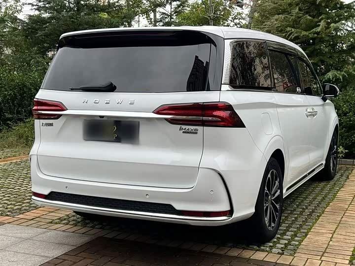 Фото 3 - Roewe iMax 8