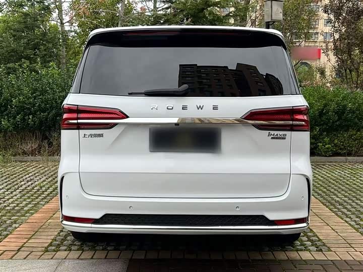 Фото 5 - Roewe iMax 8