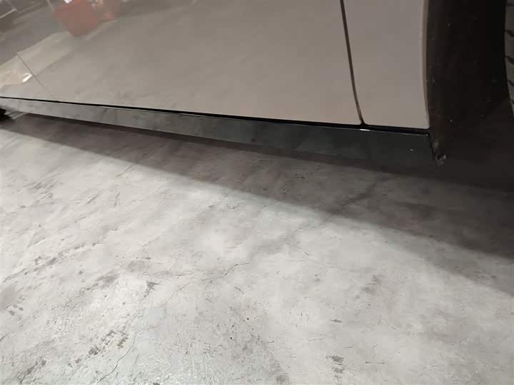 Фото 21 - LiXiang Mega