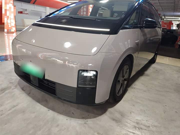 Фото 5 - LiXiang Mega