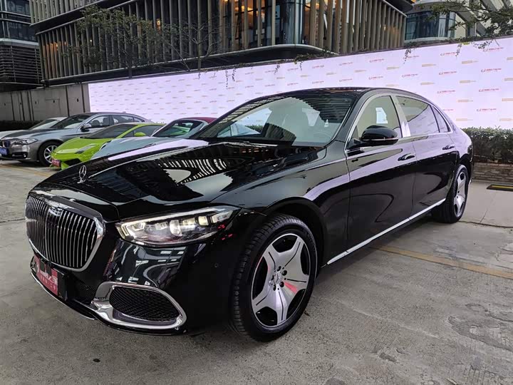 Фото 1 - Mercedes-Benz Maybach S-Class