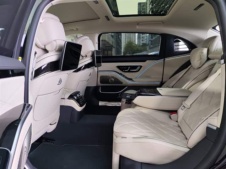 Фото 6 - Mercedes-Benz Maybach S-Class