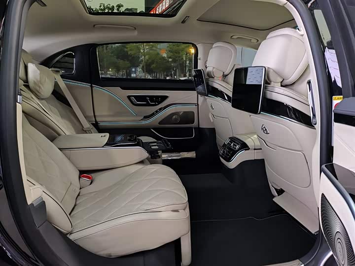 Фото 8 - Mercedes-Benz Maybach S-Class